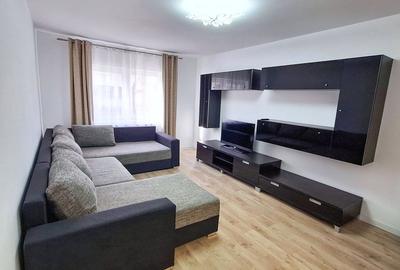 Apartament cu 3 camere decomandat, mobilat în Ștrand
