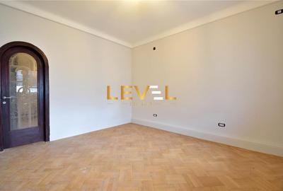 Apartament cu 2 camere decomandat în Universitate