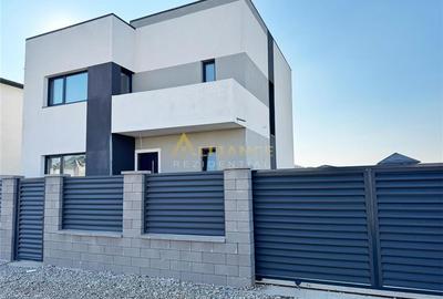 Vila individuala- 375mp teren- 4 camere- beci- Geamuri tripan - 4