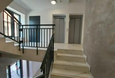 Apartament 3 camere nou lux/ 13 Septembrie /parcare inclusa/Comision 0 - 9