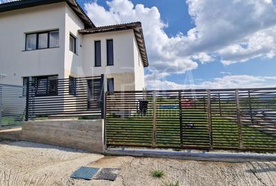 Casa 4 camere de vanzare in Dezmir - 6