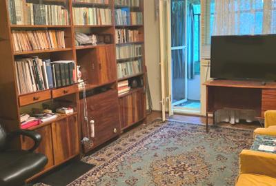 Apartament cu 3 camere decomandat, mobilat în Mazepa 1
