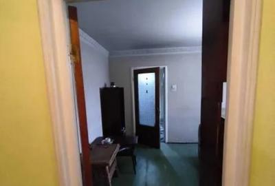 Metrou 1 Decembrie 1918, 3 cam, et. 1/4, bloc reabilitat - 3