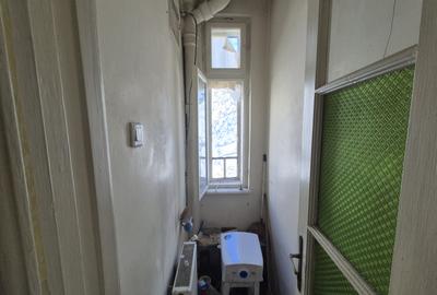 Apartament sic intr-un bloc vila interbelica - 9