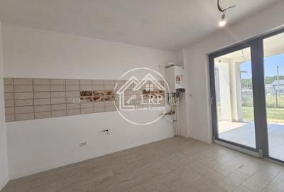 Dascalu-Vila 5 camere, 3 bai, 2 terase, 400mp teren - 4