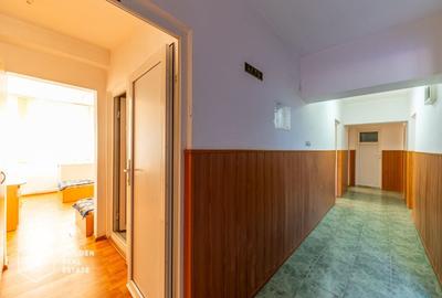 Cladire cu 24 camere, langa Castelul Regal Savarsin - 16