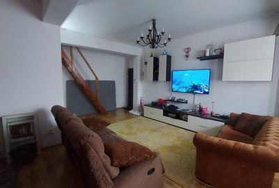 Penthouse cu 3 camere decomandat, mobilat în Berceni