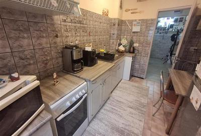 Apartament 3 camere decomandat 2 balcoane pivnita zona Valea Aurie - 9
