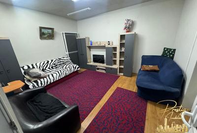 Garsoniera la curte comuna in zona Centrala-Oradea - 1