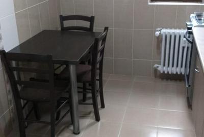 Apartament de închiriat cu balcon și lift, 2 camere - 4