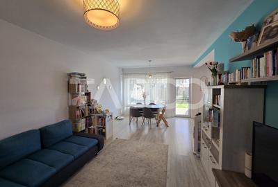 Casa de vanzare 5 camere 160mpu 3 bai 120mp teren liber zona Selimbar - 2