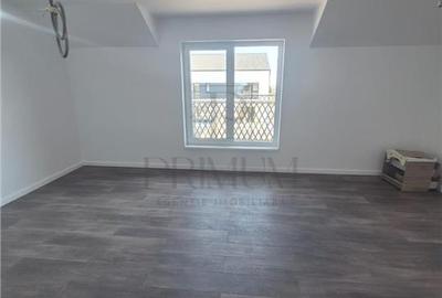 Duplex superb - zona foarte buna - toate utilitatile - gata de mutat - 24