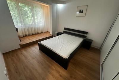 Apartament 3 camere decomandat, centrala proprie, loc de parcare - 1