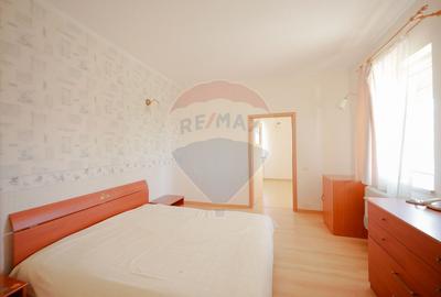 De vânzare pensiune cu restaurant, teren 4.750 mp – Băile 1 Mai - 21