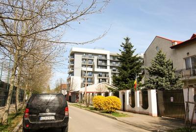 Apartament cu 3 camere decomandat în Străuleşti