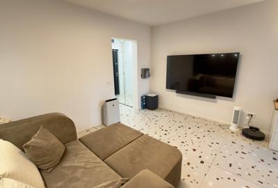 Garsonieră semidecomandată, mobilată în Gorjului