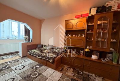 Apartament cu 3 camere, 2 bai, 2 balcoane, etajul 1 , zona Buziasului - 3