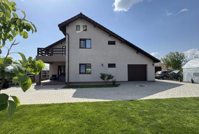 Casă individuală cu 6 camere în Exterior Est