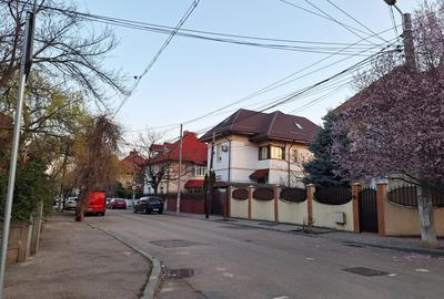 Resedinta deosebita,constr 2012,parc Carol 10min,7 camere,7 bai,2 locuri parcare - 23
