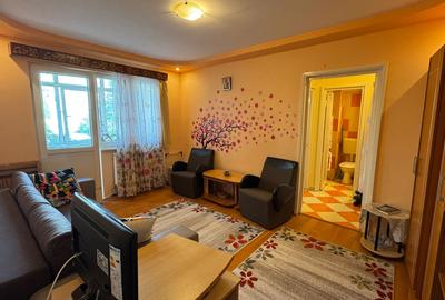 Apartament cu 2 camere semidecomandat în Mioriței