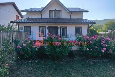 Casă individuală cu 5 camere în Vintilă Vodă