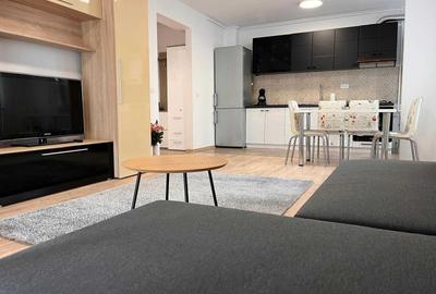 Apartament cu 2 camere decomandat, mobilat în Tractorul