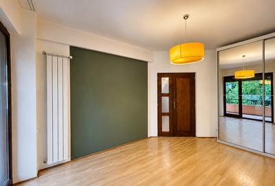 Apartament cu 3 camere decomandat, mobilat în Șoseaua Nordului