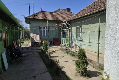 Proprietate cu potential - Casa cu teren generos intr-o locatie execelenta! - 2