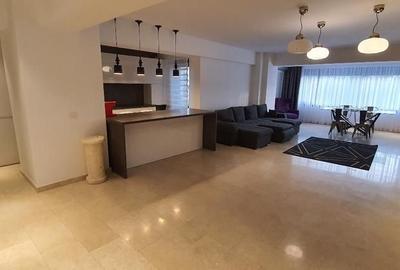 Apartament cu 4 camere decomandat, mobilat în Băneasa