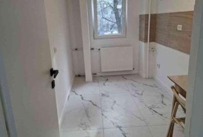 Aparatorii Patriei - Garsoniera renovata , bloc mixt - 4