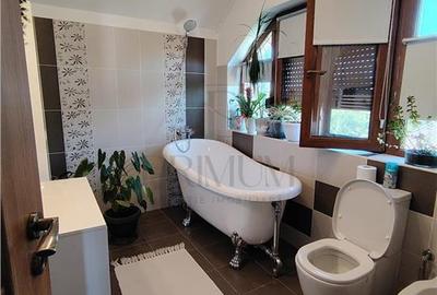 Comision 0 - Ghiroda - Casa individuala - garaj - dormitor la parter - bucatarie - 22