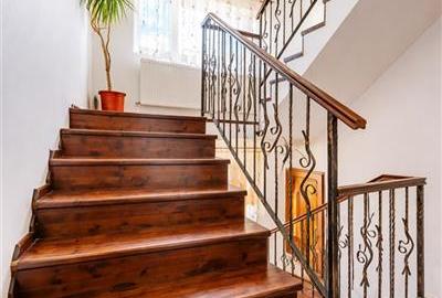 FILM! Resedinta cu identitate arhitecturala, 700mp teren, garaj 4X, Tractorul, B - 6