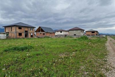 700 mp intravilan, recomandat investitie/ constructie, Sacele -  Izvor, Brasov. - 2
