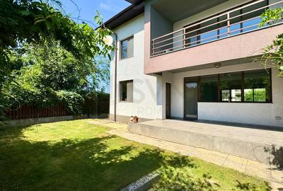 Casă individuală cu 5 camere în Pipera