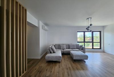 Apartament cu 4 camere semidecomandat în Pipera