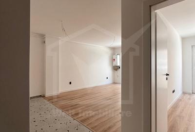 Apartament cu 2 camere semidecomandat în Florești