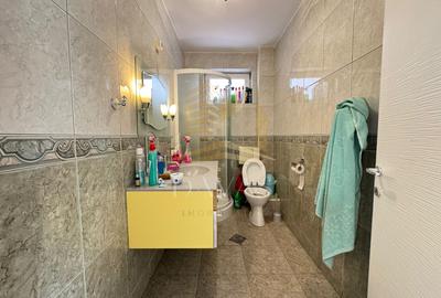 Vilā individuală 7 camere | 320mp | 740mp teren + Garaj inclus in preț | Zorilor - 17
