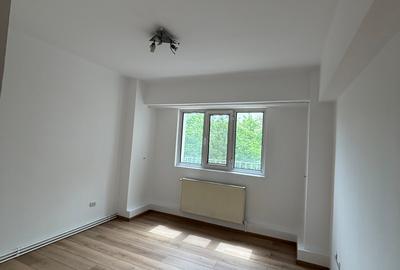 Apartament Calea 13 Septembrie colt cu Str:Sabinelor - 9