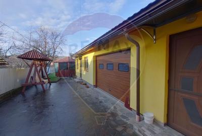 Casă cu 5 camere de vânzare, str. Dragoș Vodă - 13