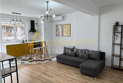 Apartament cu 2 camere decomandat în Central