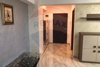 Apartament cu 3 camere de închiriat în zona Nufărul - 12