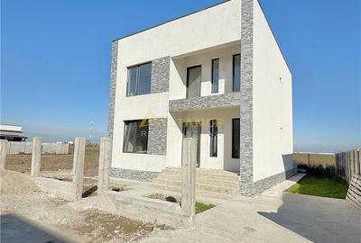 Casă cu 5 camere în Berceni