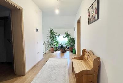 Casa individuala cu 5 camere, 270 mp, Tractorul - zona Coresi - 18