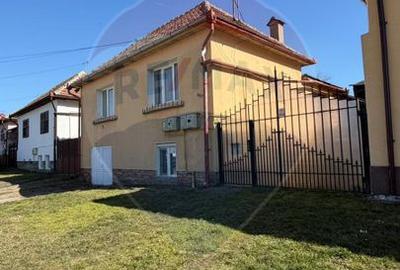 Casă de vânzare in Axente Sever,  nr. 557 jud. Sibiu, 4 camere - 1