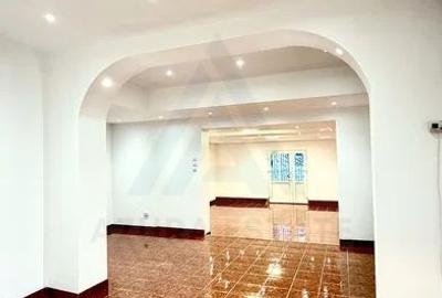 Spatiu comercial 80 mp utili 2 incaperi grup sanitar in Strand - 3