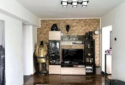 Apartament cu 2 camere semidecomandat, mobilat în Central