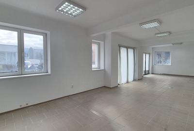 Spațiu comercial cu vizibilitate excelentă, strada Carpaților. - 1