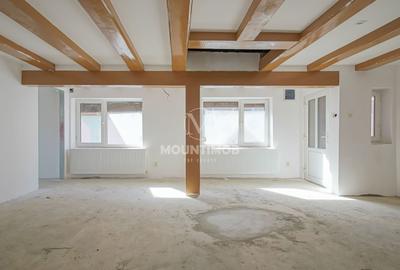 Casa 80 mpUtili cu potential, curte proprie 446 mp renovatala interior - 2