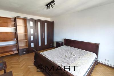 Apartament cu 3 camere decomandat, mobilat în Calea Dumbrăvii