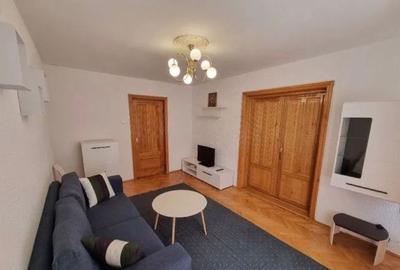 De vanzare apartament 4 camere - Zona Centrala - 1
